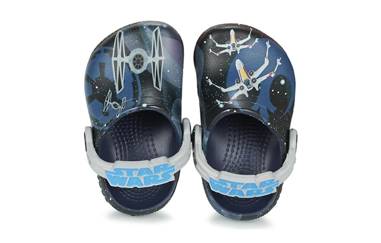 Lookbook (Youth) Crocs FunLab Star Wars Classic Clogs 'Black Blue' 204115-410