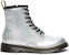 (JR) Dr. Martens 1460 'Boot Kulit Patent Putih Perak Tengah Potong' 26782040