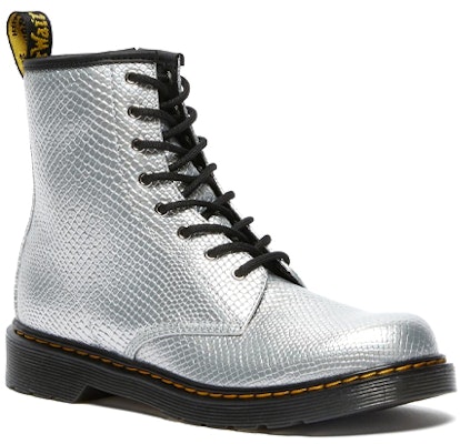 (JR) Dr. Martens 1460 'Boot Kulit Patent Putih Perak Mid-Cut' 26782040 Lookbook (JR) Dr. Martens 1460 'Boot Kulit Patent Putih Perak Mid-Cut' 26782040