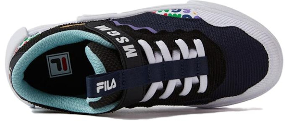 (JR) FILA Low Top 'Hitam Biru Gelap' K15B311304FBS Lookbook (JR) FILA Low Top 'Hitam Biru Gelap' K15B311304FBS