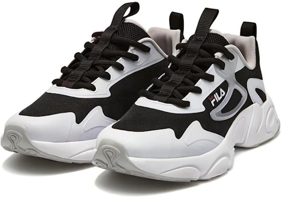(JR) FILA Tracer Kasut Larian Marathon 'Putih Hitam' K15B321103FBW Lookbook (JR) FILA Tracer Kasut Larian Marathon 'Putih Hitam' K15B321103FBW