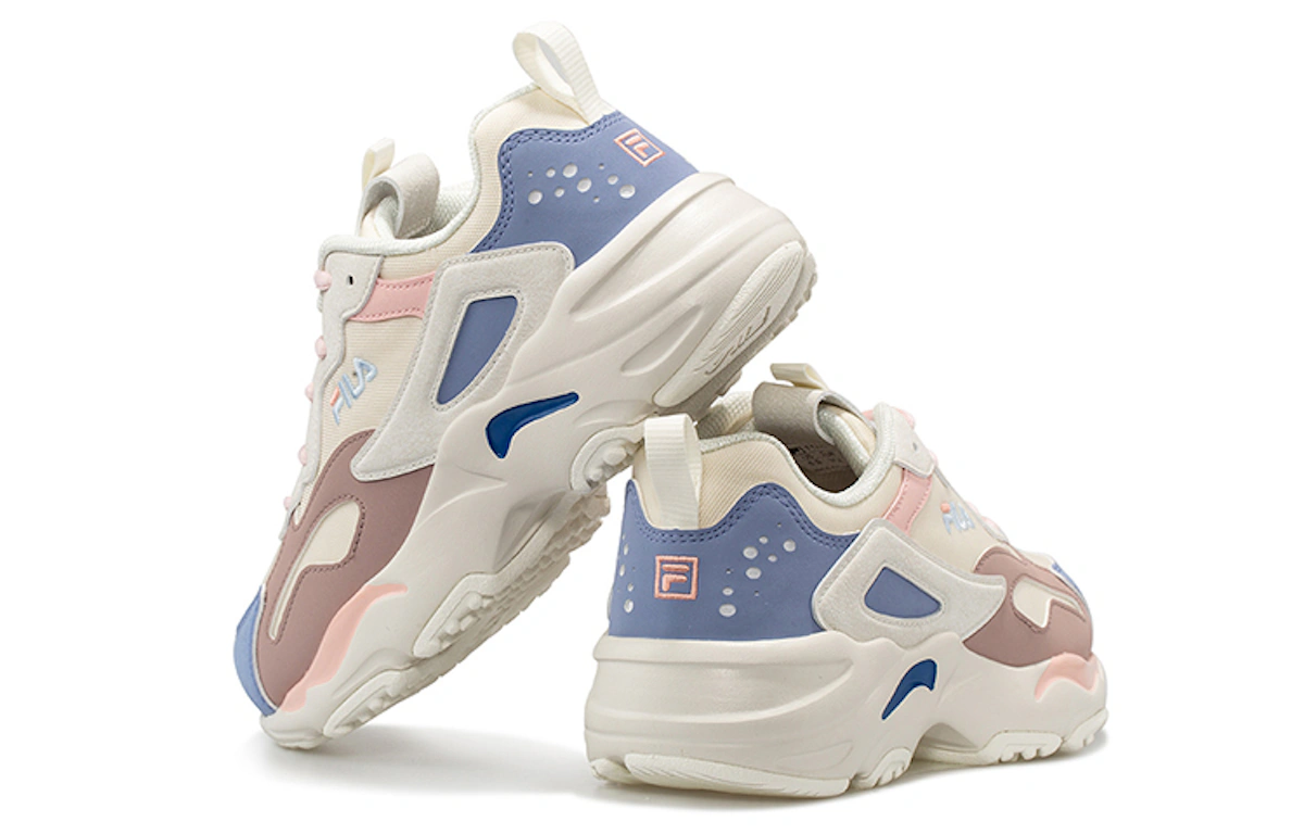 (Women) FILA Tracer VNTG Running Shoes White/Blue/Pink