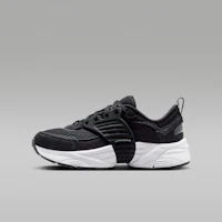 (Youth) Jordan Trunner O/S Black/White II6531-008 (Youth) Jordan Trunner O/S Black/White II6531-008
