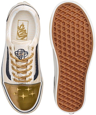 (Youth) KPop Demon Hunters x Vans Old Skool Big 'Golden' VN000ECUGLD Shop (Youth) KPop Demon Hunters x Vans Old Skool Big 'Golden' VN000ECUGLD