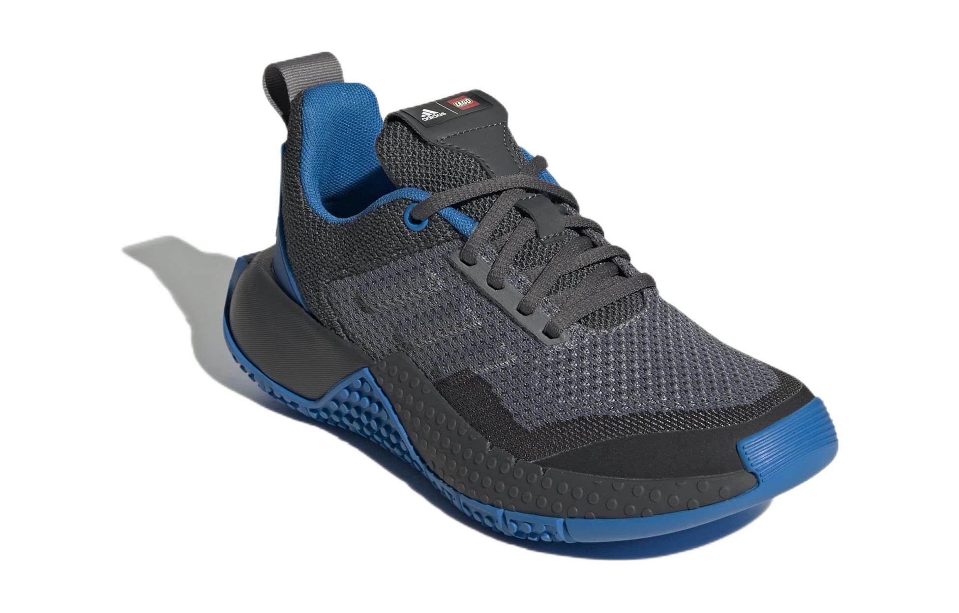 Shop 大童 Lego x adidas Sport Pro J 舒適透氣跑步鞋 灰藍棕