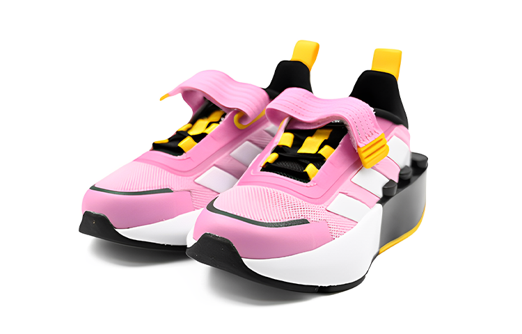 Lookbook (JR) LEGO x adidas Tech Runner EL 'Bliss Orchid' dalam Warna Ungu Lembut. HP5880