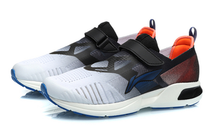 Lookbook (JR) Li-Ning Superlight XVI 'Hitam Putih Oranye' YKFP022-9