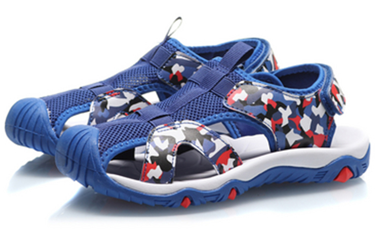 Lookbook (JR) 李寧サンダル「赤青迷彩」 (Rīningu Sandaru "Aka Ao Meisai") YKUP008-3