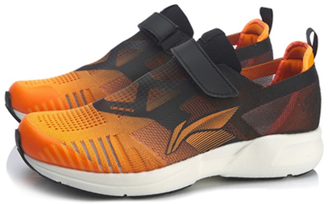(JR) Li-Ning Superlight XVI 'Hitam Jingga' YKFP022-7 Lookbook (JR) Li-Ning Superlight XVI 'Hitam Jingga' YKFP022-7