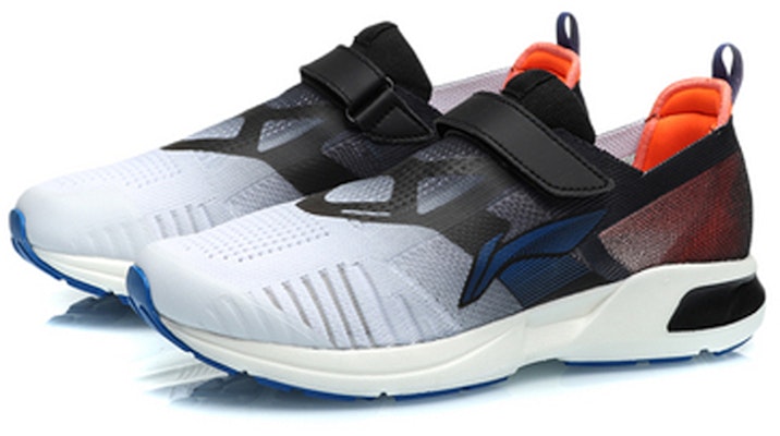 (JR) Li-Ning Superlight XVI 'Hitam Putih Oren' YKFP022-9 Lookbook (JR) Li-Ning Superlight XVI 'Hitam Putih Oren' YKFP022-9