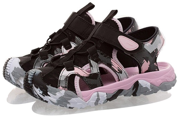 (JR) Sandal Olahraga Li-Ning Trail 'Camo Hitam Pink' YKUR012-2 Lookbook (JR) Sandal Olahraga Li-Ning Trail 'Camo Hitam Pink' YKUR012-2