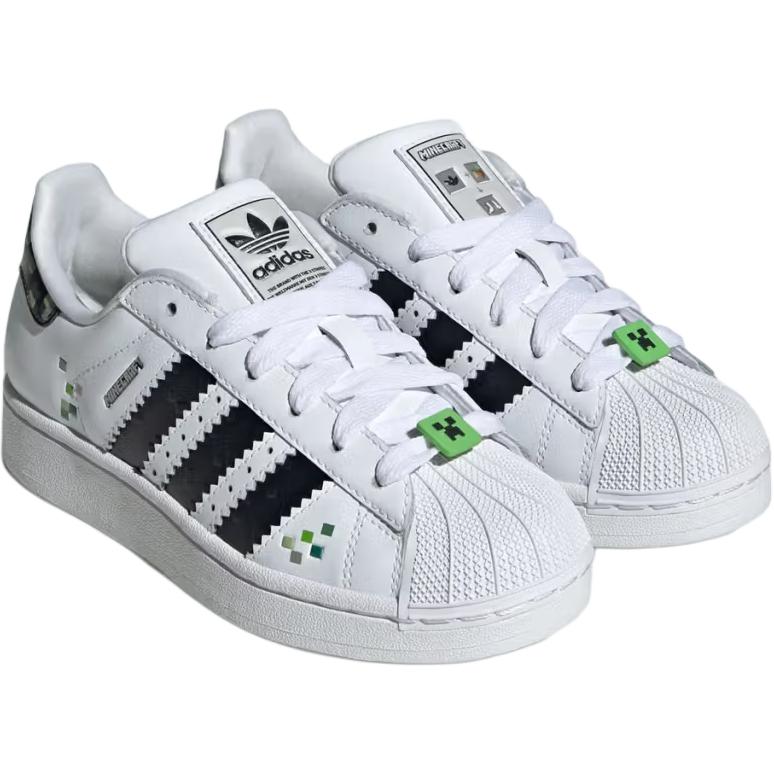Shop (JR) 我的世界 x adidas Superstar J '爬行者' 运动鞋 JQ8749