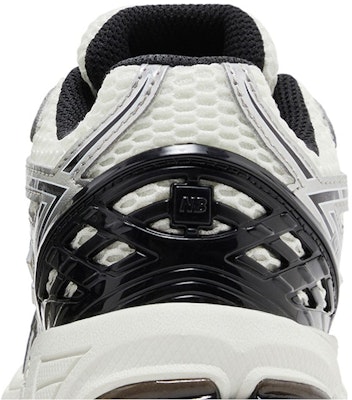 (Youth) New Balance 1906R Big Kid 'Silver Metallic Black' GC1906ER Sizing (Youth) New Balance 1906R Big Kid 'Silver Metallic Black' GC1906ER