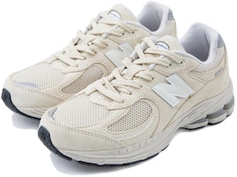 (JR) New Balance 2002R Zapatillas 'Blanco Crema' GC2002RE Lookbook (JR) New Balance 2002R Zapatillas 'Blanco Crema' GC2002RE