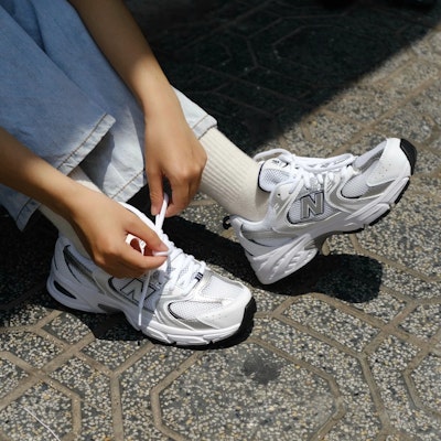 童趣 New Balance NB 530 舒適百搭 防滑 休閒鞋 白色 Lookbook 童趣 New Balance NB 530 舒適百搭 防滑 休閒鞋 白色