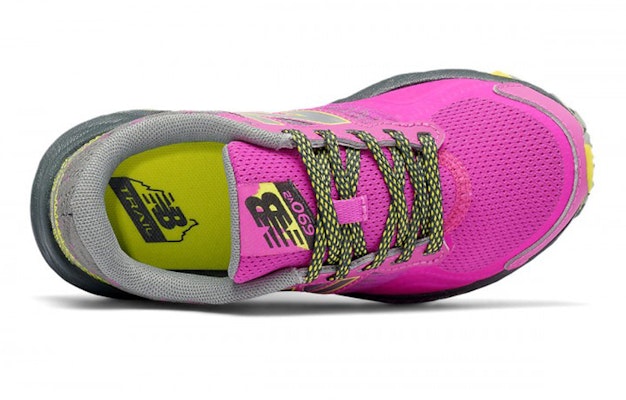 大童 New Balance 690 v2 越野跑鞋 減震防滑 低幫運動跑步鞋 螢光粉 Lookbook 大童 New Balance 690 v2 越野跑鞋 減震防滑 低幫運動跑步鞋 螢光粉