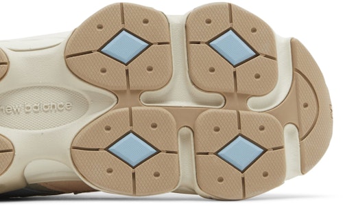 (JR) ニューバランス 9060 キッズ 'フェスティブパック' GC9060JF Purchase (JR) ニューバランス 9060 キッズ 'フェスティブパック' GC9060JF