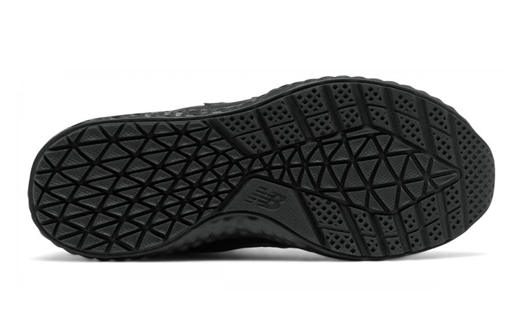 Shop 大童 New Balance Fresh Foam Paradox 舒適透氣休閒慢跑鞋 黑色