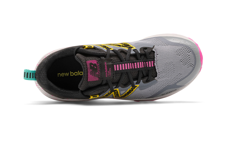 Lookbook 兒童 New Balance Nitrel v4 灰粉
