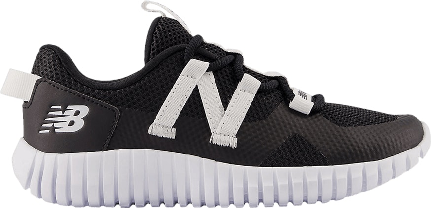 new-balance-playgruv-v2-bungee-wide-black-white-ps