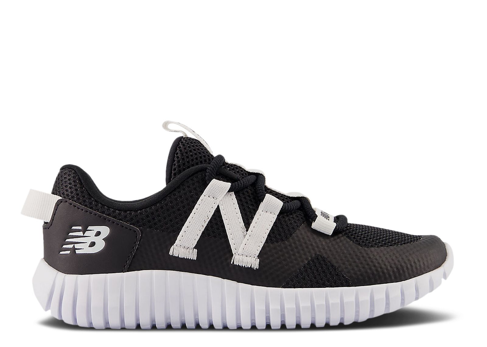 (Youth) New Balance Playgruv v2 Bungee Wide 'Black White' PTPGRVAC-W