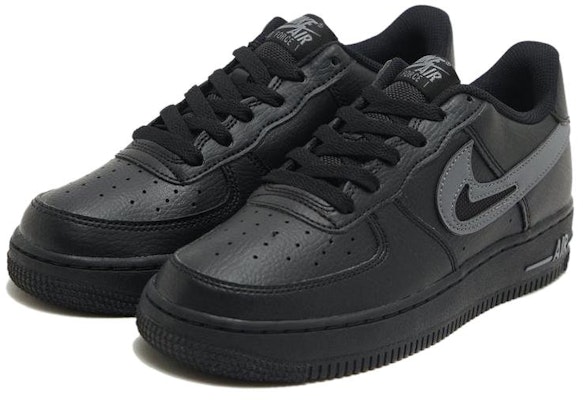 (JR) ナイキ エアフォース1 ''カットアウトスウッシュ - ブラック クールグレー'' FQ2413-001 Order (JR) ナイキ エアフォース1 ''カットアウトスウッシュ - ブラック クールグレー'' FQ2413-001