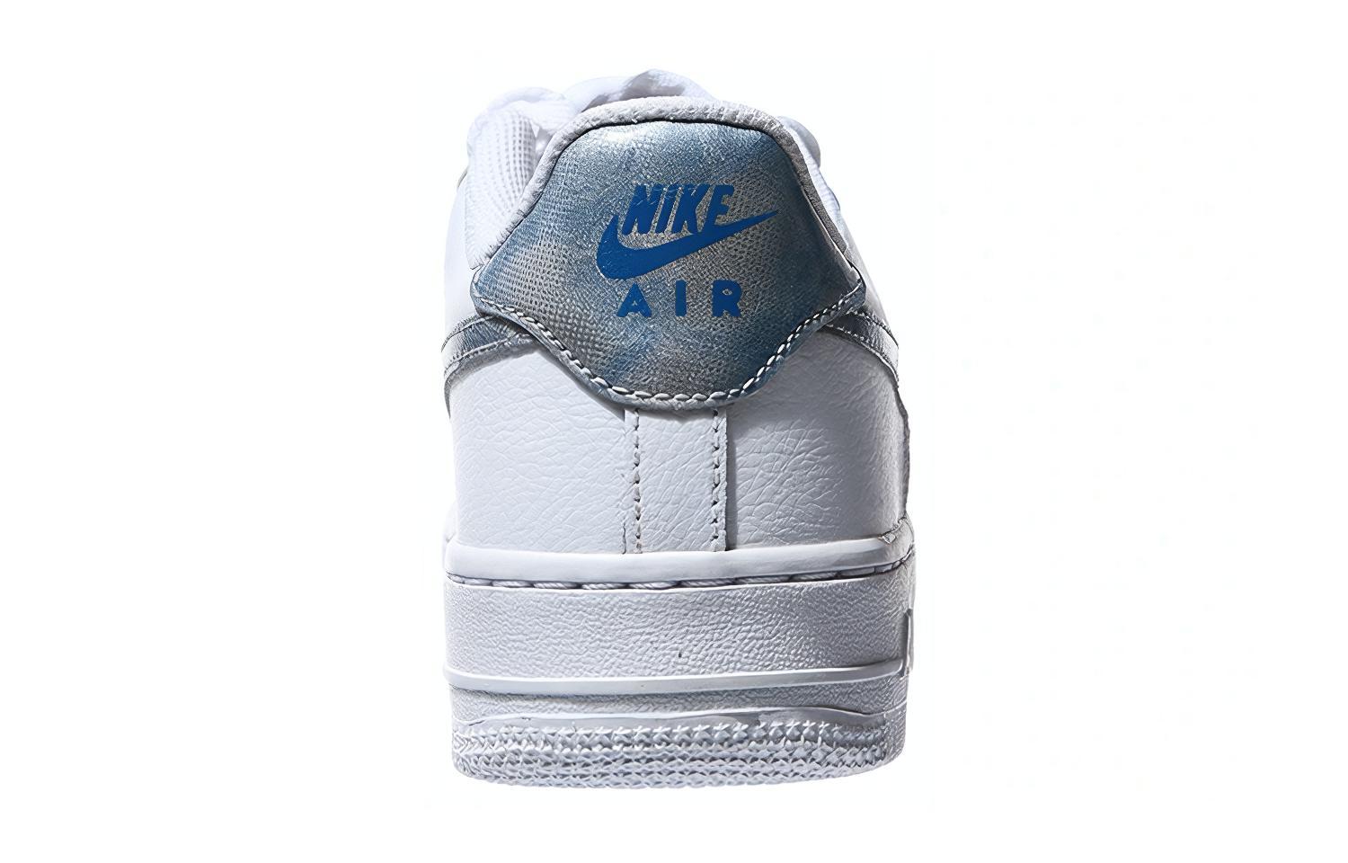 Shop Nike Air Force 1 Low 白藍色運動鞋 低幫 GS