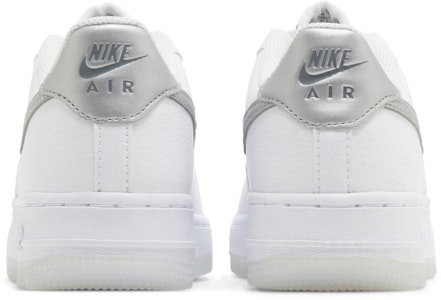 (JR) Nike Air Force 1 'Putih Kelabu Bola Sepak' FV3981-100 Details for (JR) Nike Air Force 1 'Putih Kelabu Bola Sepak' FV3981-100