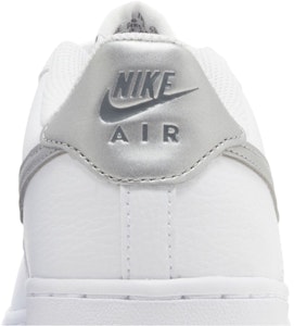 (JR) Nike Air Force 1 'Putih Kelabu Bola Sepak' FV3981-100 Sizing (JR) Nike Air Force 1 'Putih Kelabu Bola Sepak' FV3981-100