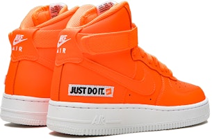 (JR) 耐克空军一号高帮 LV8 'Just Do It' AV7951-800 Lookbook (JR) 耐克空军一号高帮 LV8 'Just Do It' AV7951-800