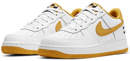 Nike Air Force 1 低筒 雙鉤 休閒 板鞋 GS 白黃 Lookbook Nike Air Force 1 低筒 雙鉤 休閒 板鞋 GS 白黃