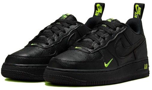 (JR) Nike Air Force 1 Rendah 'Hitam Volt' FV7020-001 Lookbook (JR) Nike Air Force 1 Rendah 'Hitam Volt' FV7020-001