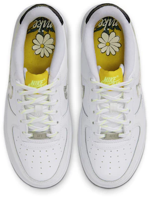 (Youth) Nike Air Force 1 Low 'Daisy' CW5859-100 Shop (Youth) Nike Air Force 1 Low 'Daisy' CW5859-100