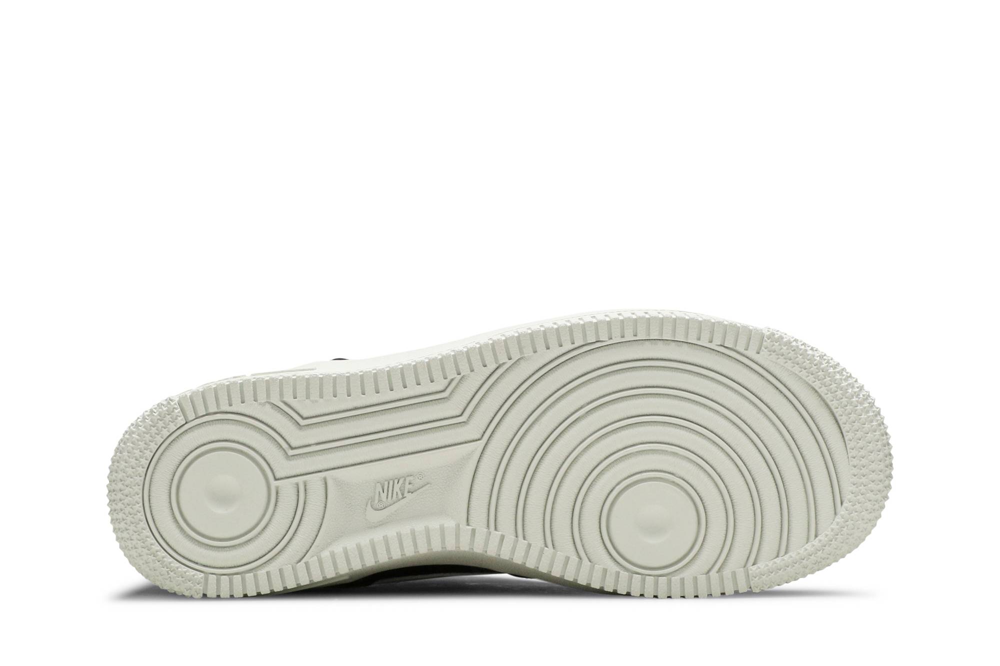 Shop (JR) ナイキ エアフォース1 ロー "フランネル" 849345-004