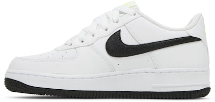 (JR) Nike Air Force 1 Low 'Just Do It - Putih Volt' DM3271-100 Lookbook (JR) Nike Air Force 1 Low 'Just Do It - Putih Volt' DM3271-100