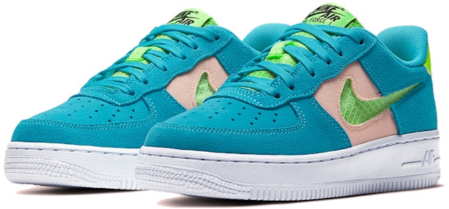 (JR) Nike Air Force 1 Low 'Swoosh Biru Transparan' CJ4093-300 Lookbook (JR) Nike Air Force 1 Low 'Swoosh Biru Transparan' CJ4093-300