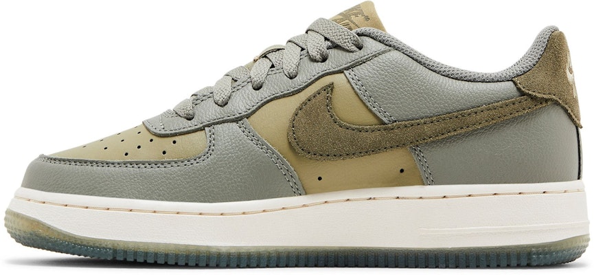 (JR) Nike Air Force 1 Low LV8 'Dark Stucco Medium Olive' Sepatu Pria FQ6948-001 Lookbook (JR) Nike Air Force 1 Low LV8 'Dark Stucco Medium Olive' Sepatu Pria FQ6948-001
