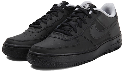 (JR) Nike Air Force 1 Low LV8 'Hitam Reflektif' 820438-009 Lookbook (JR) Nike Air Force 1 Low LV8 'Hitam Reflektif' 820438-009