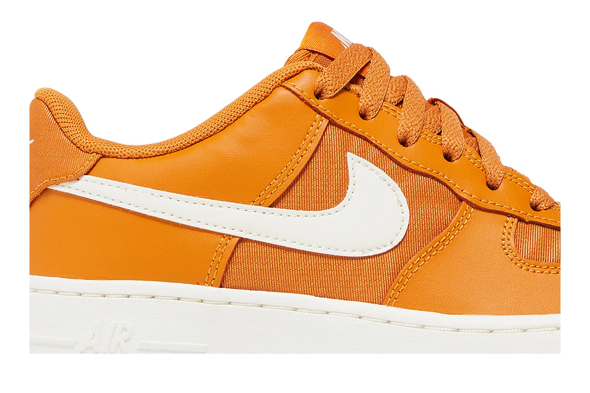 (Youth) Nike Air Force 1 LV8 2 'Monarch Canvas' 圖 2