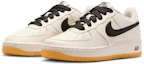 Lookbook (JR) Nike Air Force 1 Low LV8 Soft Pearl Goma Negra HQ1911-002