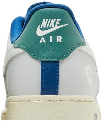 (JR) Nike Air Force 1 LV8 'Kelab Sukan Ceria' HM3721-111 Sizing (JR) Nike Air Force 1 LV8 'Kelab Sukan Ceria' HM3721-111