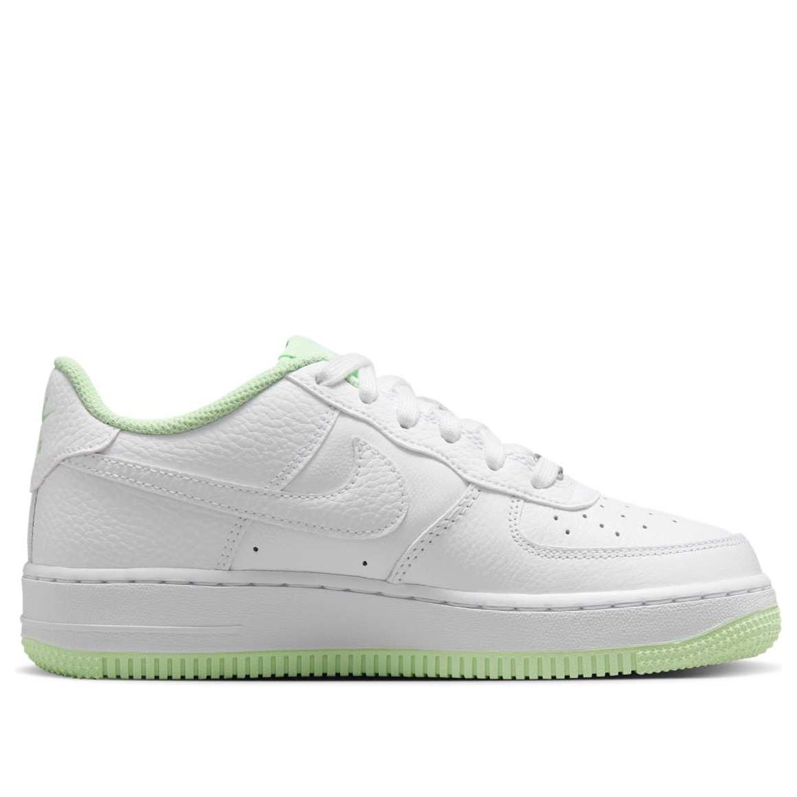 (Youth) Nike Air Force 1 LV 8 'White Vapor Green' 圖 2