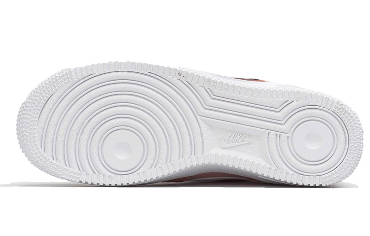 Shop 耐吉 Air Force 1 Low PE Coral 低帮 籃球鞋 GS 粉色