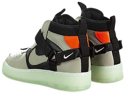 Nike Air Force 1 Mid Utility 中幫 板鞋 GS 黑綠 Lookbook Nike Air Force 1 Mid Utility 中幫 板鞋 GS 黑綠