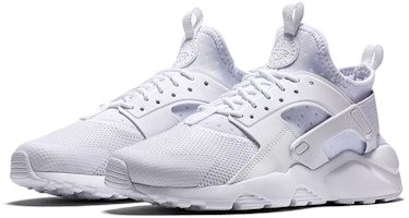 (JR) Nike Air Huarache Run Ultra 'Triple White' zapatillas blancas. 847569-100 Lookbook (JR) Nike Air Huarache Run Ultra 'Triple White' zapatillas blancas. 847569-100