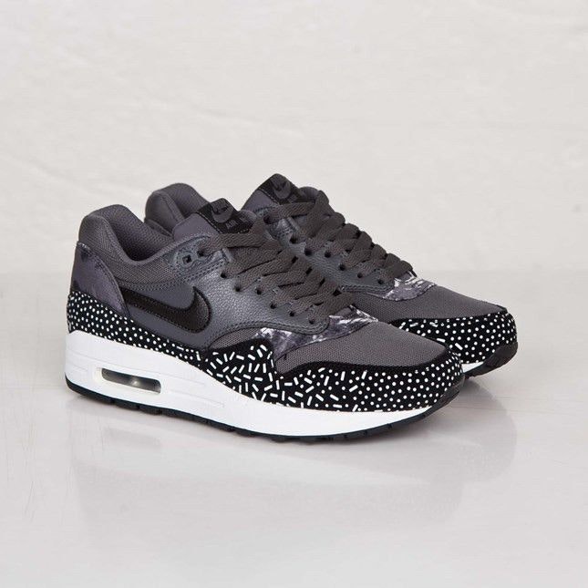 youth-nike-air-max-1-sprinkle-pack-528898-001