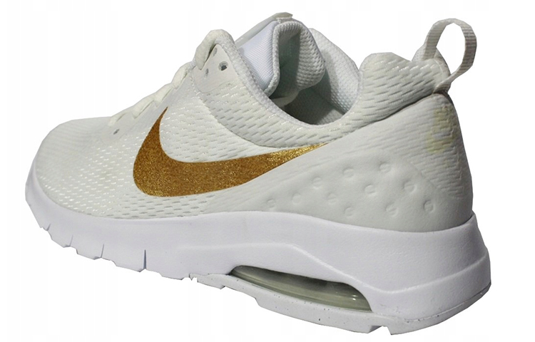 Lookbook 耐吉 Air Max Motion 低帮 跑步鞋 男款 白金