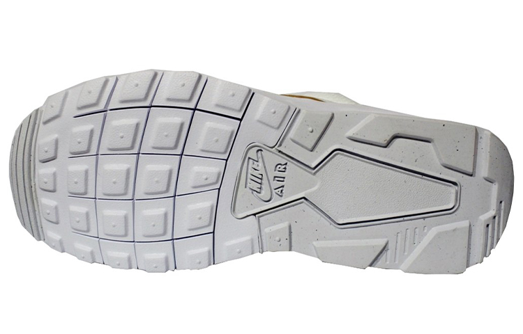 Shop 耐吉 Air Max Motion 低帮 跑步鞋 男款 白金