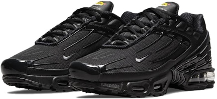 大童 Nike Air Max Plus 3 減震防踢 兒童休閒鞋 黑色 Lookbook 大童 Nike Air Max Plus 3 減震防踢 兒童休閒鞋 黑色
