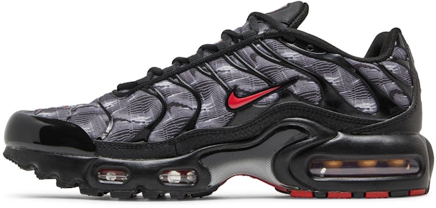 (JR) Nike Air Max Plus 'Hitam Merah Universitas' DJ4622-001 Lookbook (JR) Nike Air Max Plus 'Hitam Merah Universitas' DJ4622-001